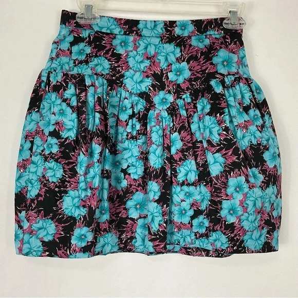 Zara Floral‎ Pleated Bubble Mini Skirt Size XS - Picture 1 of 6